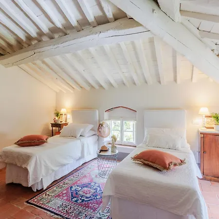 5 Bedrooms Traditional In Lucca Vorno