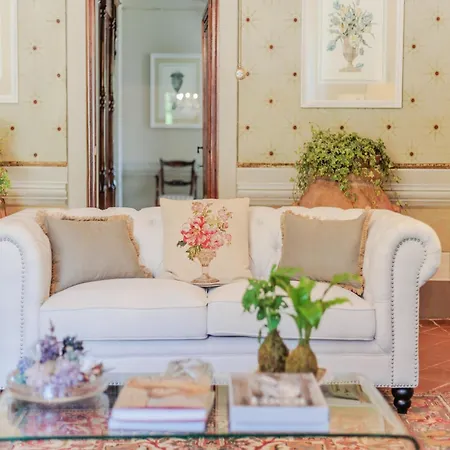 5 Bedrooms Traditional In Lucca
