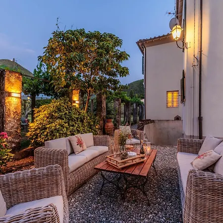 וילה 5 Bedrooms Traditional In Lucca *