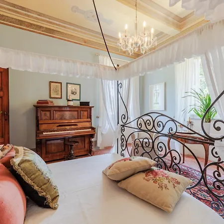 5 Bedrooms Traditional In Lucca Vorno