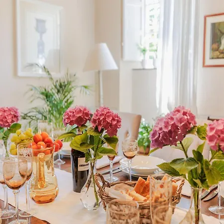Villa 5 Bedrooms Traditional In Lucca Vorno