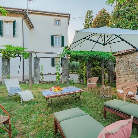 5 Bedrooms Traditional In Lucca *