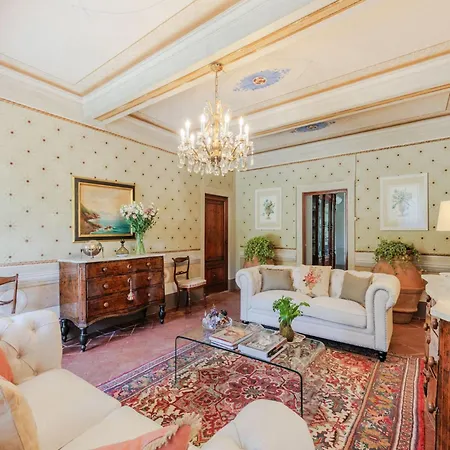 5 Bedrooms Traditional In Lucca Villa *