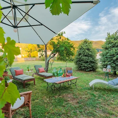 5 Bedrooms Traditional In Lucca *