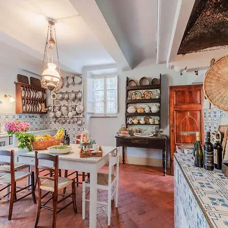 5 Bedrooms Traditional In Lucca * Vorno