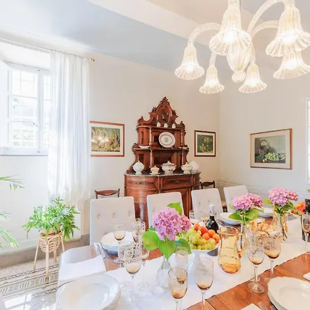 Villa 5 Bedrooms Traditional In Lucca *