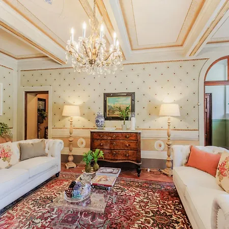 5 Bedrooms Traditional In Lucca *